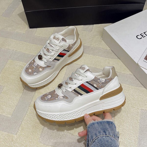 2025 Women's Retro Fashion Sneakers Round Toe Platform Printed Upper Board Shoes