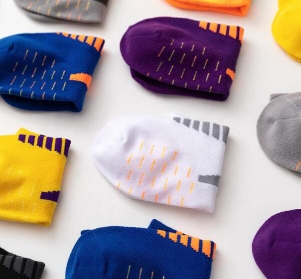 Low Cut Breathable Wicking Running Athletic     ramdom colour